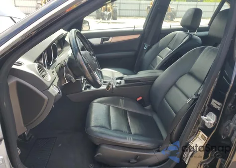 2012 Mercedes-Benz C 250 из США, поврежденный, VIN WDDGF4HB5CA655253